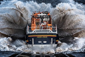 Cromer Tamar class lifeboat Lester 16-07 launching down the slipway Cromer Tamar class lifeboat Lester 16-07 launching down the slipway