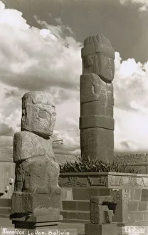 Monolithic stele from Tiwanaku, La Paz, Bolivia Monolithic stele from Tiwanaku, La Paz, Bolivia