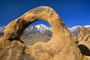 Whitney Portal Arch - Lone Pine, one of the snow-capped mountains of the Sierra Nevada Whitney Portal Arch - Lone Pine, one of the snow-capped mountains of the Sierra Nevada