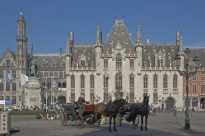 An open carraige awaits passengers on the Market Square in front of the Provincial Court An open carraige awaits passengers on the Market Square in front of the Provincial Court