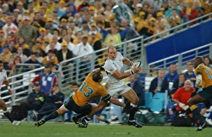 Lawrence Dallaglio runs with the ball during the build-up to Englands try in the 2003 Lawrence Dallaglio runs with the ball during the build-up to Englands try in the 2003
