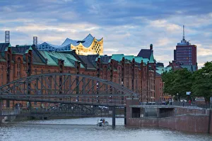 Elbphilharmonic concert hall and warehouses of Speicherstadt (UNESCO World Heritage Site) Elbphilharmonic concert hall and warehouses of Speicherstadt (UNESCO World Heritage Site)