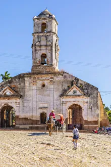 Horse-drawn carriage in front of Iglesia de Santa Ana in Trinidad, Sancti Spiritus, Cuba Horse-drawn carriage in front of Iglesia de Santa Ana in Trinidad, Sancti Spiritus, Cuba