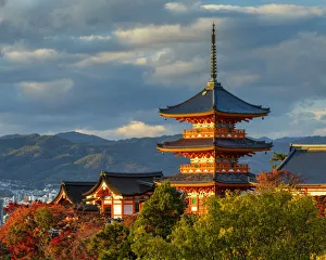Sanjunoto pagoda of Kiyomizu-dera Temple in Autumn, Higashiyama, Kyoto, Japan Sanjunoto pagoda of Kiyomizu-dera Temple in Autumn, Higashiyama, Kyoto, Japan