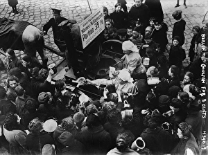 BERLIN: SOUP KITCHEN. A crowd of people buying goulash, supplied by the Berliner BERLIN: SOUP KITCHEN. A crowd of people buying goulash, supplied by the Berliner