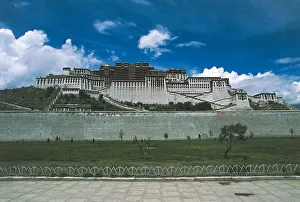 China - Tibet Autonomous Region - Lhasa. Potala Palace (UNESCO World Heritage List, 1994) China - Tibet Autonomous Region - Lhasa. Potala Palace (UNESCO World Heritage List, 1994)