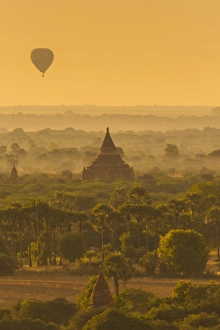 Balloons flying over Bagan, Myanmar Balloons flying over Bagan, Myanmar