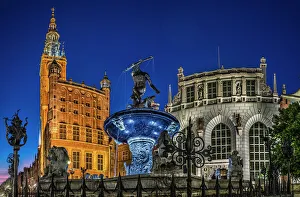 Gdansk Town Hall and Neptune Fountain Gdansk Town Hall and Neptune Fountain