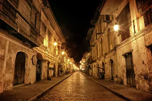 Midnight at Calle Crisologo, Vigan City Midnight at Calle Crisologo, Vigan City