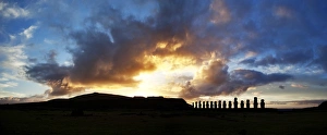 Sunrise panorama of the 15 moais at Ahu Tongariki Sunrise panorama of the 15 moais at Ahu Tongariki