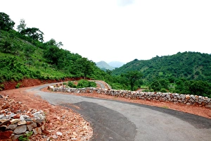 <b class=qtipBold><figcaption>View of Ghat road</figcaption></b><br><em>© Visage</em> View of Ghat road