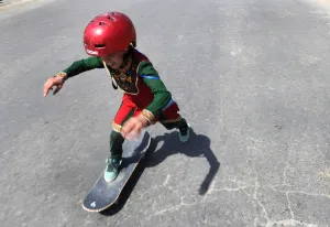 Afghanistan-Unrest-Skateboard Afghanistan-Unrest-Skateboard