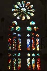 Picture shows a stained glass rose window of the Expiatory Church of the 'Sagrada Picture shows a stained glass rose window of the Expiatory Church of the 'Sagrada