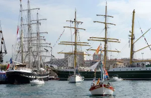 This picture taken on September 27, 2013 shows the 'Belem' (L) and the This picture taken on September 27, 2013 shows the 'Belem' (L) and the