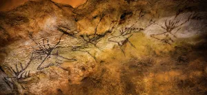 Lascaux cave painting, Bordeaux, France (photo) Lascaux cave painting, Bordeaux, France (photo)