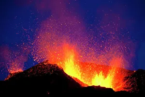 Volcanic eruption, Eyjafjallajokull, near the Myrdalsjokull glacier, South Iceland Volcanic eruption, Eyjafjallajokull, near the Myrdalsjokull glacier, South Iceland